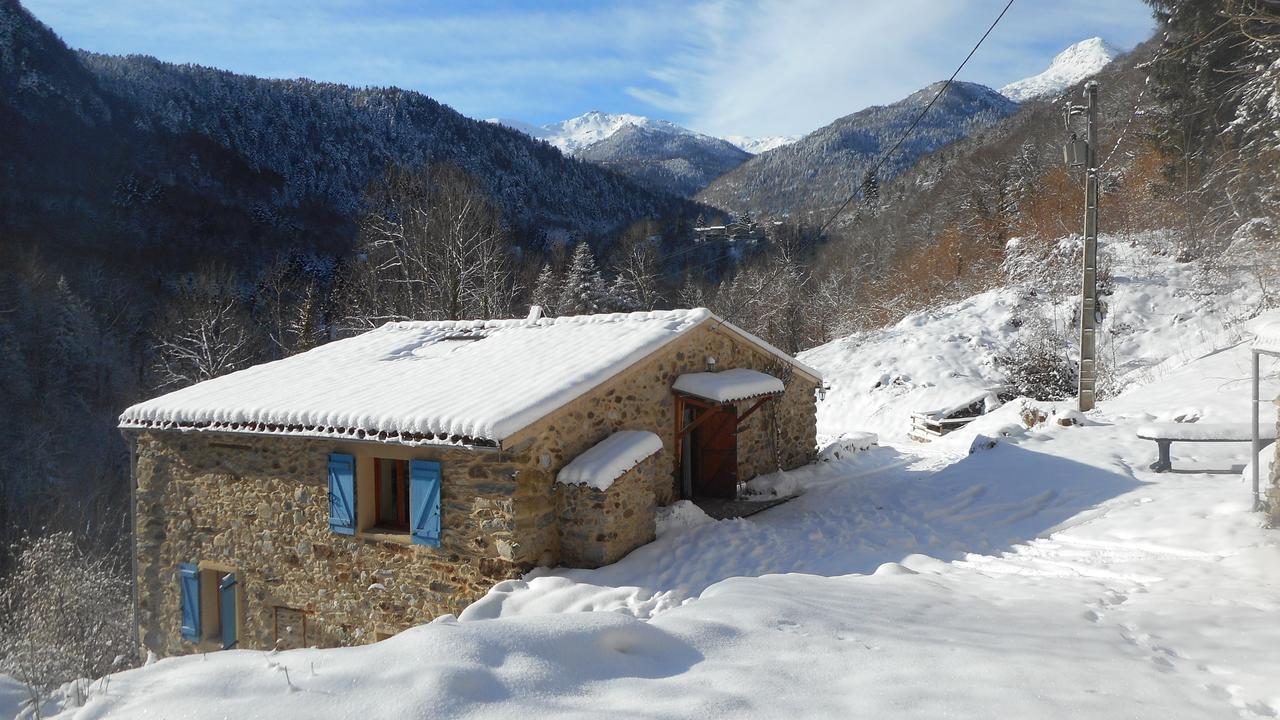 Gites Le Paradoxe Des Pyrenees Montferrier Exterior photo